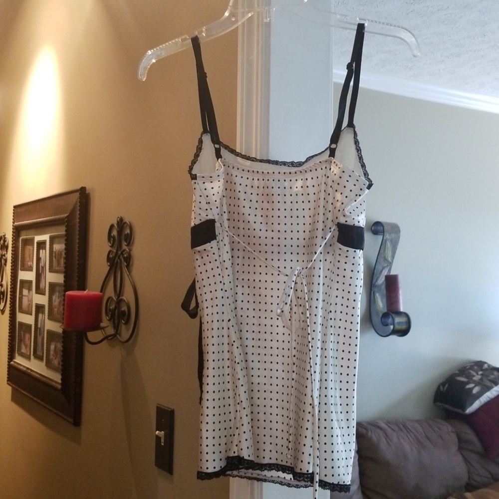 Top - Picture 2 of 2